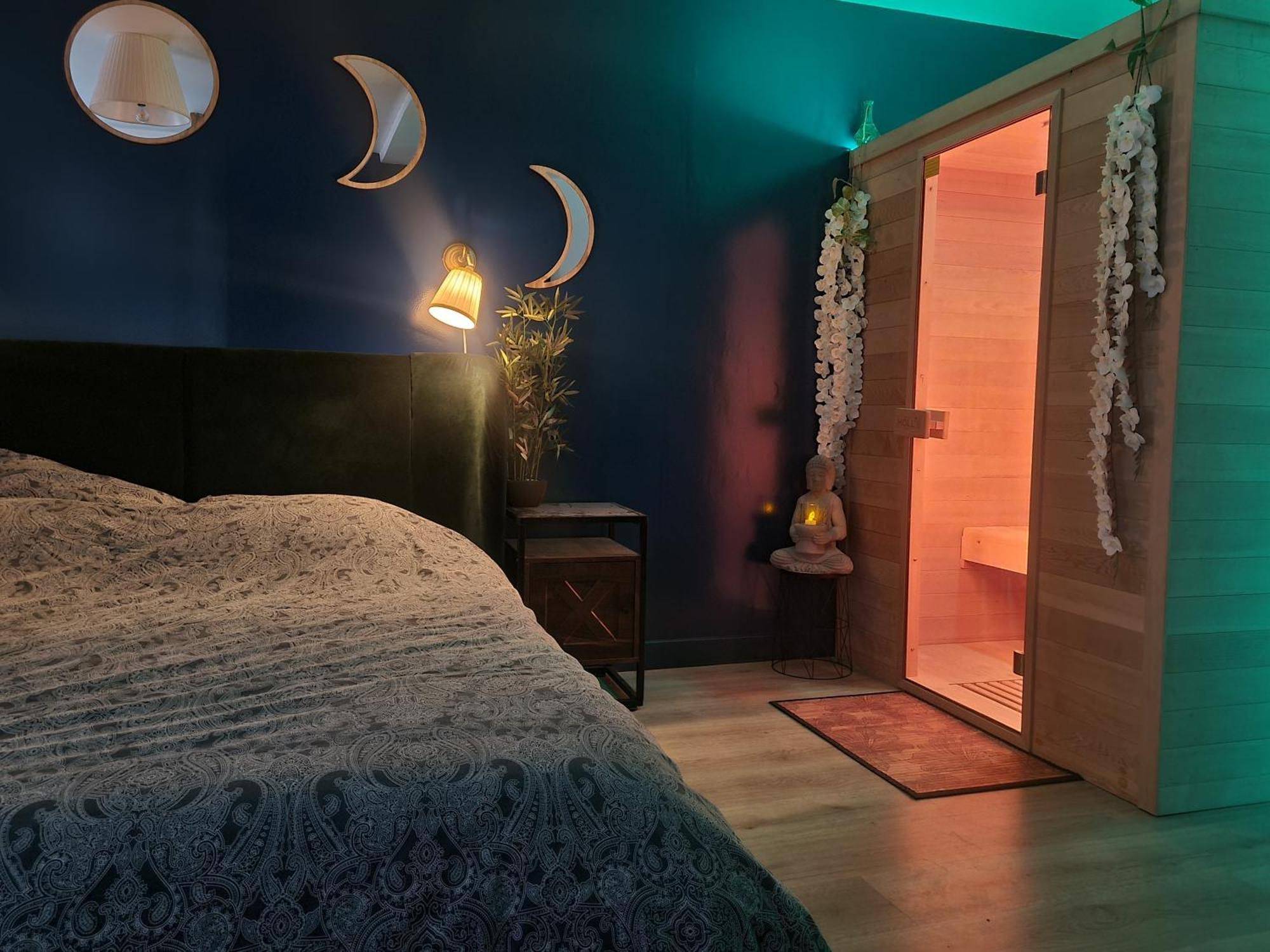 Sauna & Detente - Suite Privee - Tours - Netflix Luaran gambar