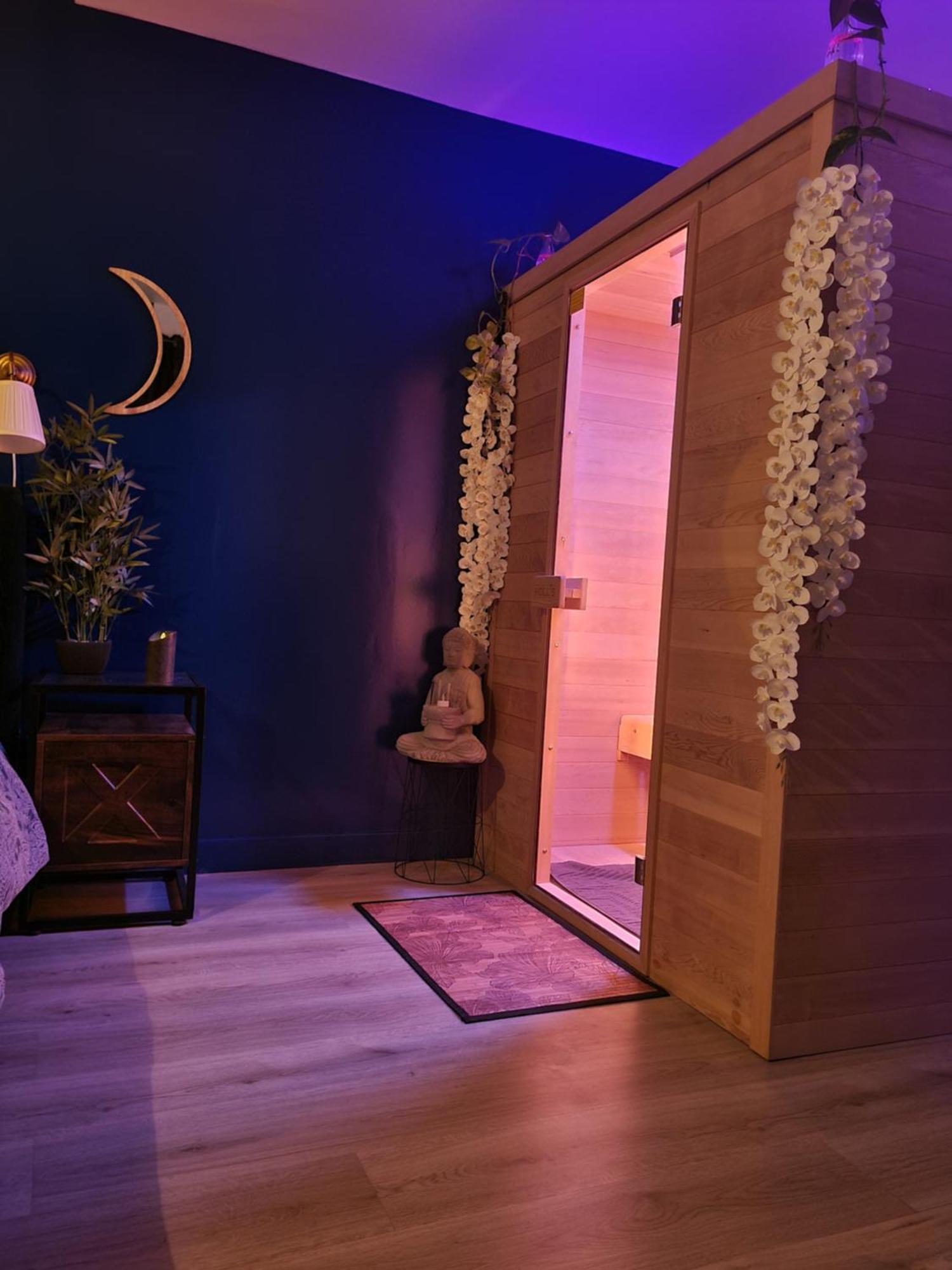 Sauna & Detente - Suite Privee - Tours - Netflix Luaran gambar